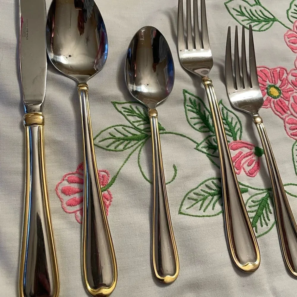 Cambridge 18/10 ALLURE Gold Edged Flatware Set Multiple Pieces & Serving Set